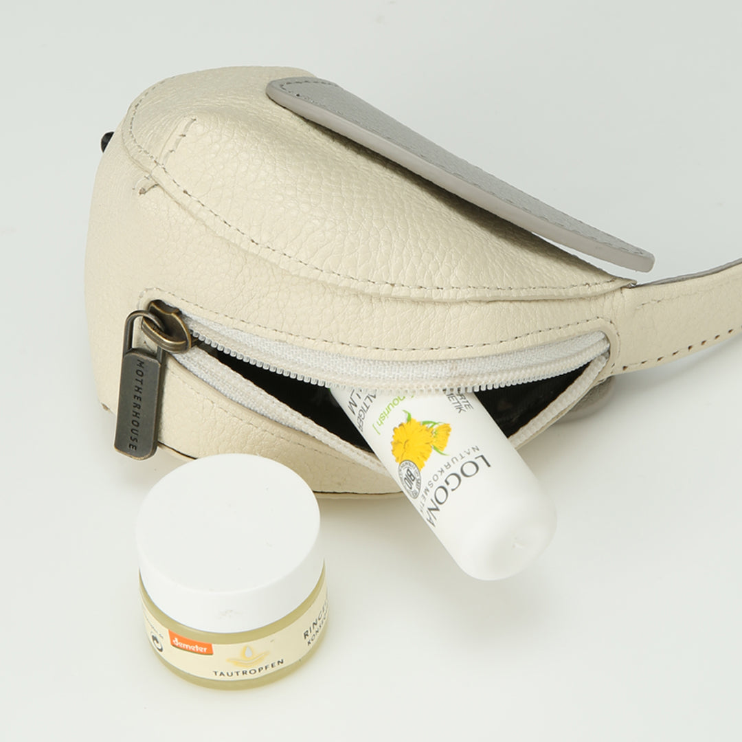 Long-tailed Bird Pouch with Strap