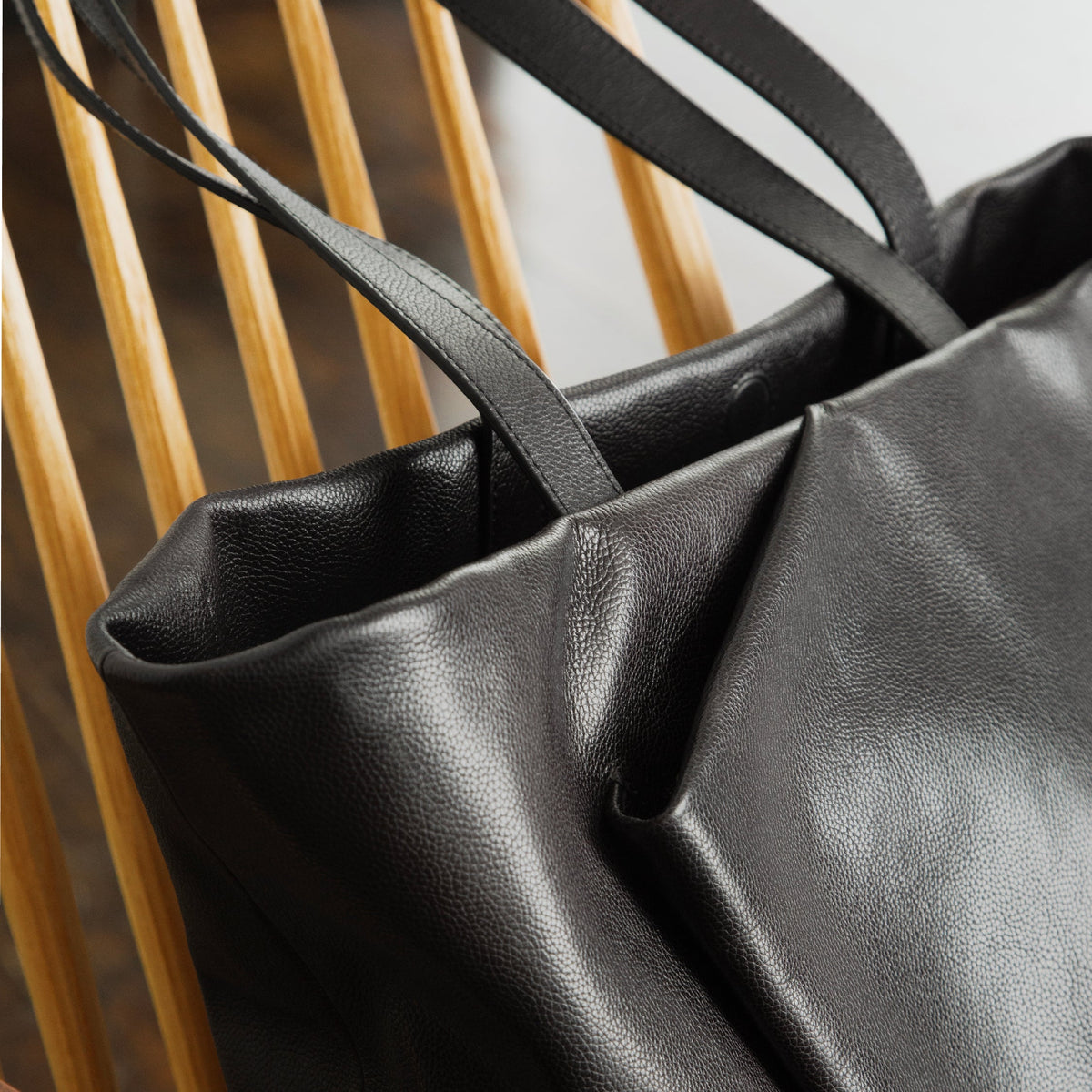 Fluid Tote L